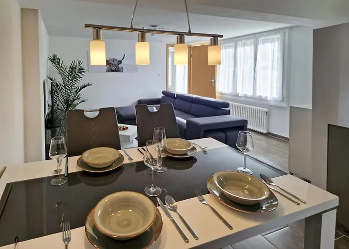 Chalet Bellevue Beautiful Waterfall view private Garden&free parking
